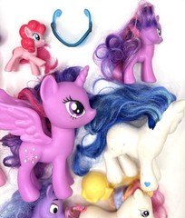 Lot Of 9 Hasbro My Little Pony Ponies Accessories Various Years Sizes Colors