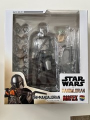 MAFEX No.129 THE MANDALORIAN Ver 1.0 Figure – AUTHENTIC, MINT, COMPLETE!