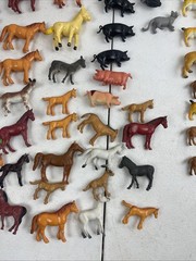 Lot of 105 Various Land Animals Farm Toy Figures Cow Horse Dog Pig Sheep Cat ETC