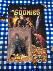 Mezco Toyz The Goonies 5 Points Mikey, Sloth, Data & Mouth Action Figures Set