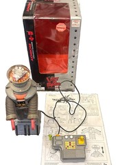 LOST IN SPACE THE CLASSIC SERIES 10″ B-9 REMOTE CONTROL ROBOT 1998 TOY ISLAND