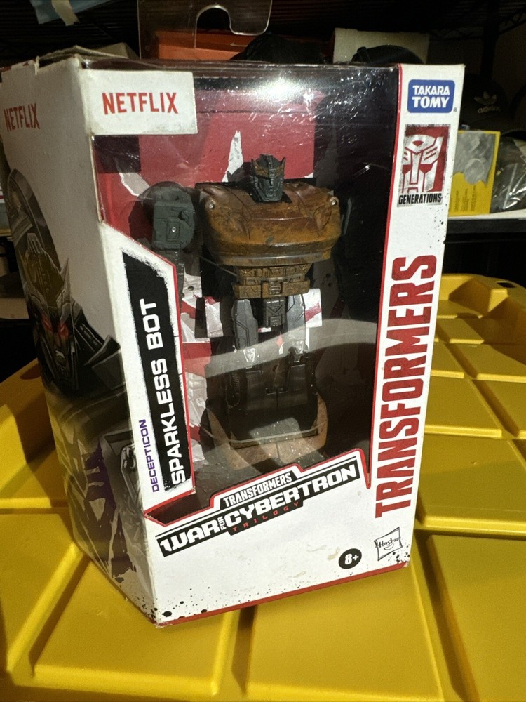 Transformers Generations War for Cybertron Sparkless Bot Deluxe 6” Figure Hasbro