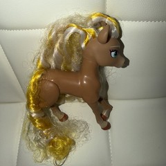 Wild Manes Horse Toy Cherie 6.5” Pony Articulated Brushable Blonde Hair EUC