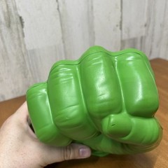 Avengers The Incredible HULK SMASH FISTS Hasbro Marvel 2023 Foam Hands