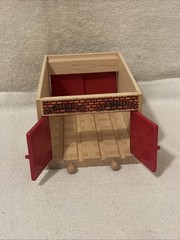 1999 Wooden Thomas Train “The Works” Double Engine Repair Shed (Britt Allcroft)