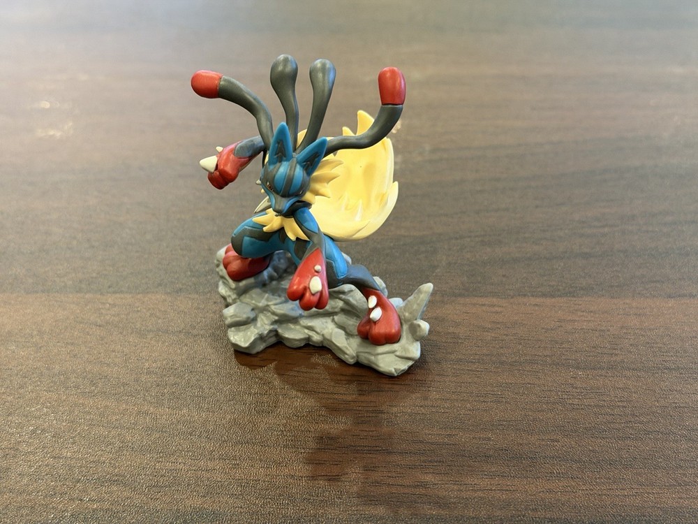 Pokémon Mega Evolution TCG: Mega Lucario ex Figure