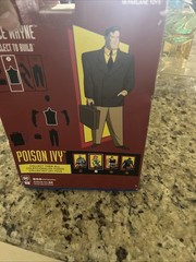 Batman: The Animated Series Poison Ivy Toy with Bruce Wayne Small Box Damage