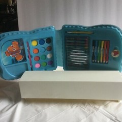 disney finding dory art set. for children,preowned age 3,water colors