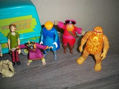 MEGA Scooby-Doo Figurine Lot – Mystery Machine and 14 Villain/Heroes characters