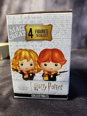 HARRY POTTER Wizarding World Collectible Figurine Toy with Wand 2024 NIB