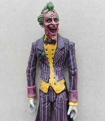 DC Direct Batman Arkham City JOKER SICKENED VARIANT ACTION FIGURE 6″ #S4
