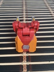Bakugan Beamblitzer Red Gold Battle Gear Gundalian Invaders DNA 120G Figure Toy