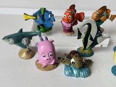 Lot of 9 Disney Store FINDING NEMO PVC Figures / Cake Toppers Pixar