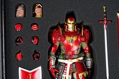 Marvel Beast Kingdom DAH-046DX Medieval Knight Iron Man Deluxe