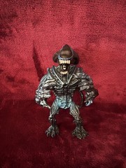 Lot Of 4 Vintage 90s Kenner 6″ Alien Queen/ Bull/ Flying Aliens Action Toys