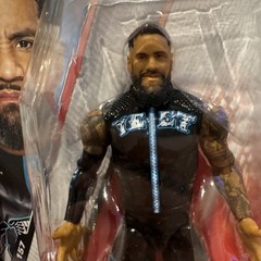 WWE Jey Uso Series 157 Main Event Wrestling Figure Bloodline Yeet DAMAGED CARD