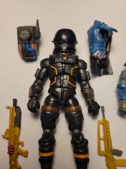 Fortnite 4″ Dark Voyager, The Visitor, The Scientist, Leviathan, Cyclo figures