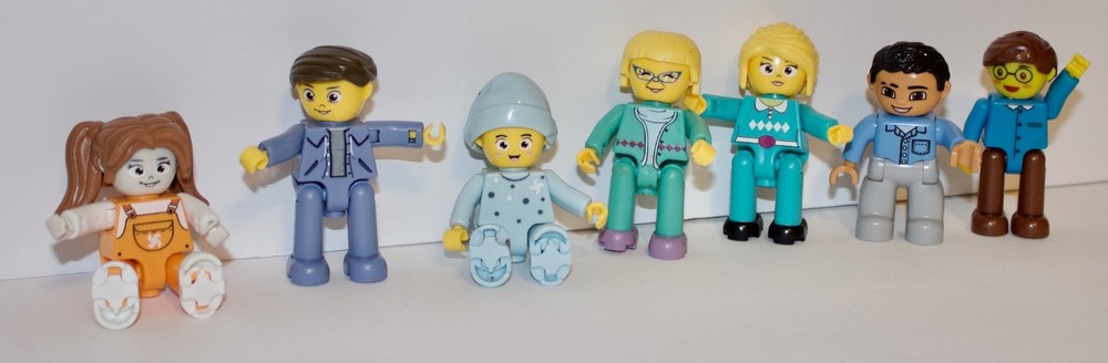 LOT OF (7) LEGO DUPLO MINI FIGURE PEOPLE – BABY KIDS ADULTS