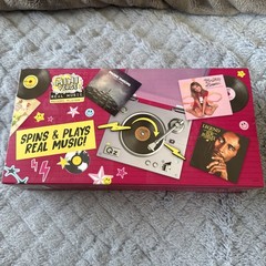 MGA’s Miniverse Real Music Playable Record Player NEW SHIPS TODAY