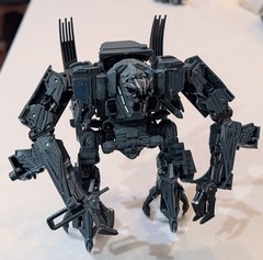 Transformers Buzzworthy Studio Series Bonecrusher complete Voyager N.e.s.t.