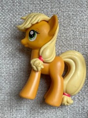 LOT OF 3 2010 MY LITTLE PONY APPLEJACK MLP G4 DOLLS & SHAWL BLANKET ACCESSORY