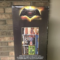 Mattel DC Comics Batman v Superman 4′ Ultimate Bat Cave 2016 Playset New in box