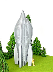Flash Gordon Spaceship – 6″ Tall Rocket is 3D Printed for Display Diorama
