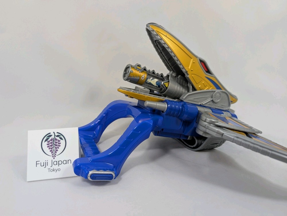 Power Rangers Dino Charge Kyoryuger DX Gabrichanger Gold Ptera Morpher Set