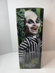 Mezco Toyz Beetlejuice 15” Stylized Figure Sealed New In Box Hot Topic Exclusive