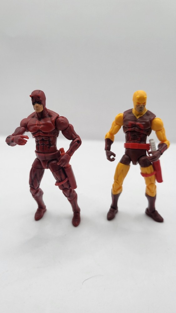 Red And Yellow Suit Daredevil Marvel Universe 3.75 Action Figures – See Desc.