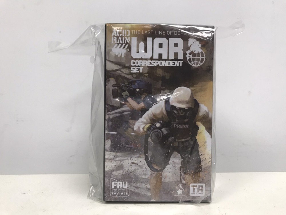 10502 TA ACID RAIN FAV-A28 War Correspondent Set 3.75 1/18