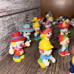 Vintage 1981 Mego Corp Clown Around PVC Figures 2″ Bundle Lot Of 25 w/ 10 Cards