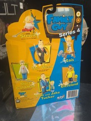 2006 Mezco Family Guy Cleveland Brown Series 4 Sealed Action Figure! Golden Clam