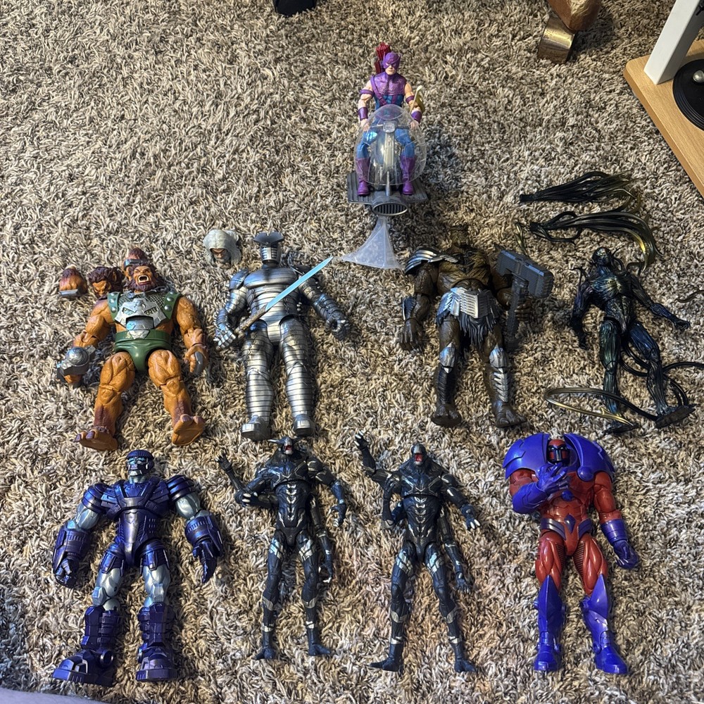 Marvel Legends and select lot of 9 Build a figures MCU Baf and comics!