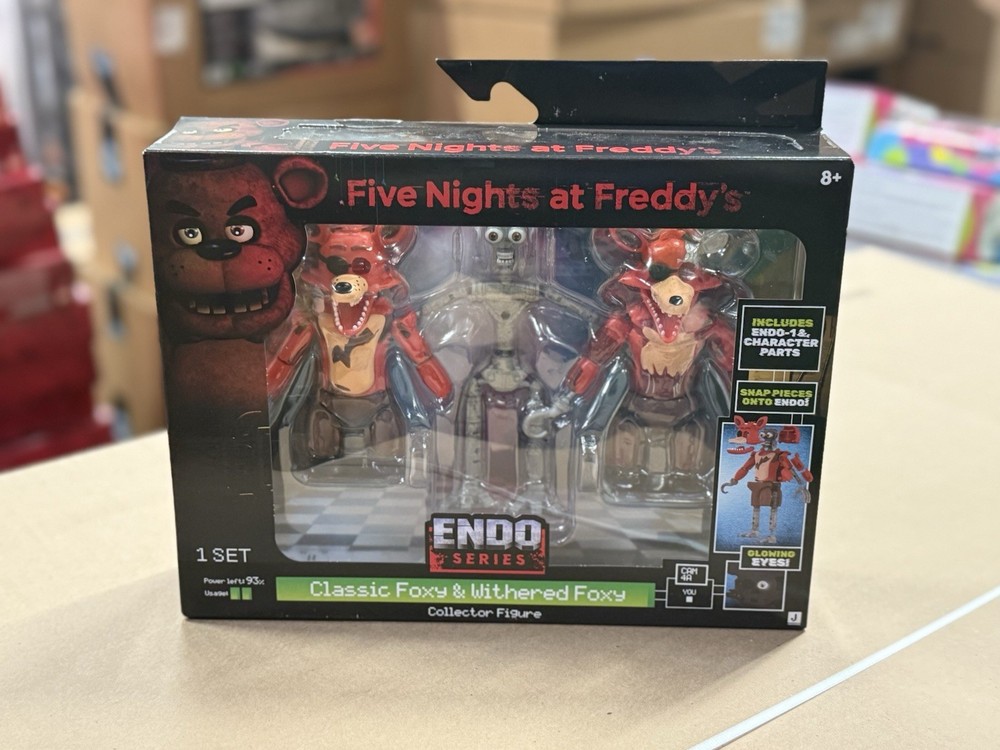 Jazwares Five Nights at Freddy’s Classic Foxy & Withered Foxy Collector Figure