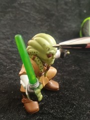 Hasbro Star Wars Galactic Heroes KIT FISTO figure tan Jedi robes & Green saber