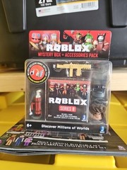 SEALED ROBLOX Celebrity Blind Mystery Figure Box Series 8