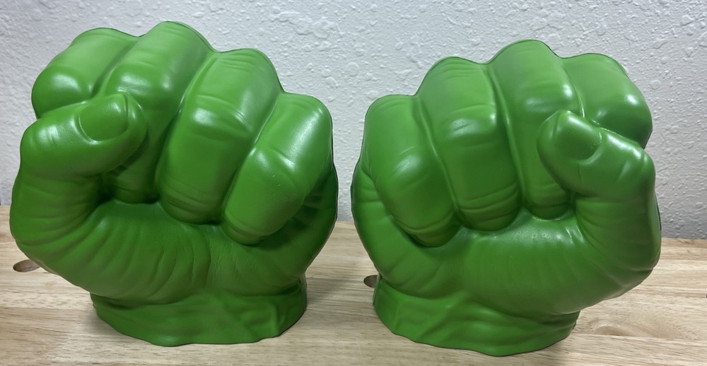 Hasbro Marvel Avengers Incredible Hulk Foam Fist Smash Hands – Green – 2023