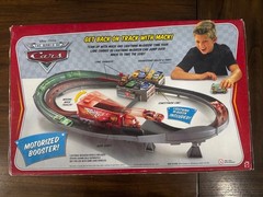 🔥 RARE NEW IN BOX Disney Pixar Cars “Mack Track Challenge” Motorized Playset 🔥