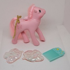 VTG 1986 My Little Pony G1 Flutter Pony HONEYSUCKLE w/ Wings, Ribbon, Comb *READ
