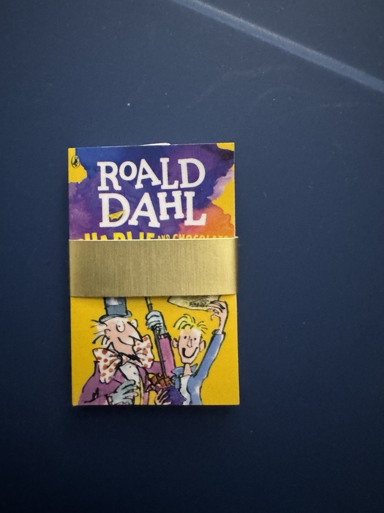 Zuru Mini Brands Books Series 2 Charlie And The Chocolate Factory – Luxury
