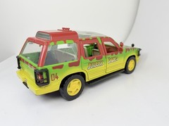 Mattel 2020 Jurassic Park 1993 Ford Explorer Model Car 04 Green Yellow Red