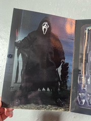 Ghost Face 7″ Scale Official Action Figure Ultimate Ghostface Scream Read