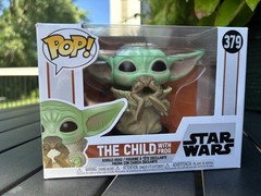 Funko Pop! Star Wars The Mandalorian The Child with Frog #379 Bobble-Head NEW