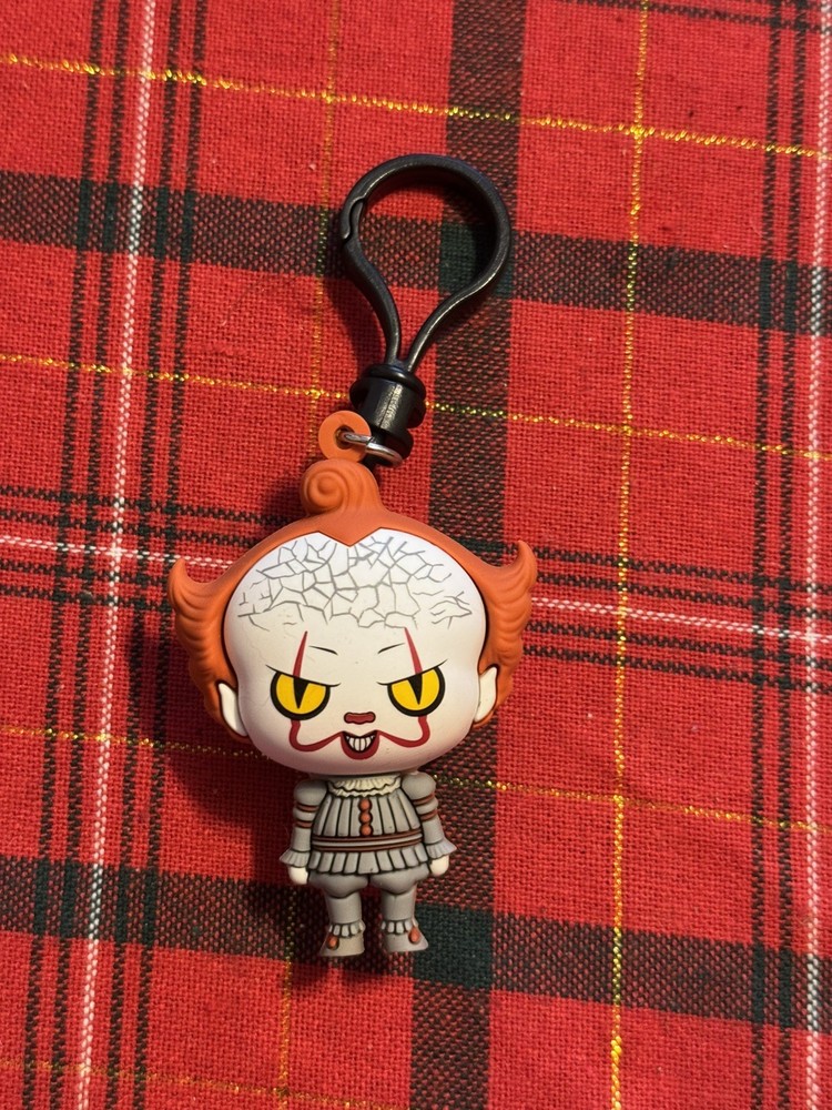 (2025) Monogram 2.75″ HBO IT: Welcome To Derry “Pennywise” 3D Figural Bag Clip