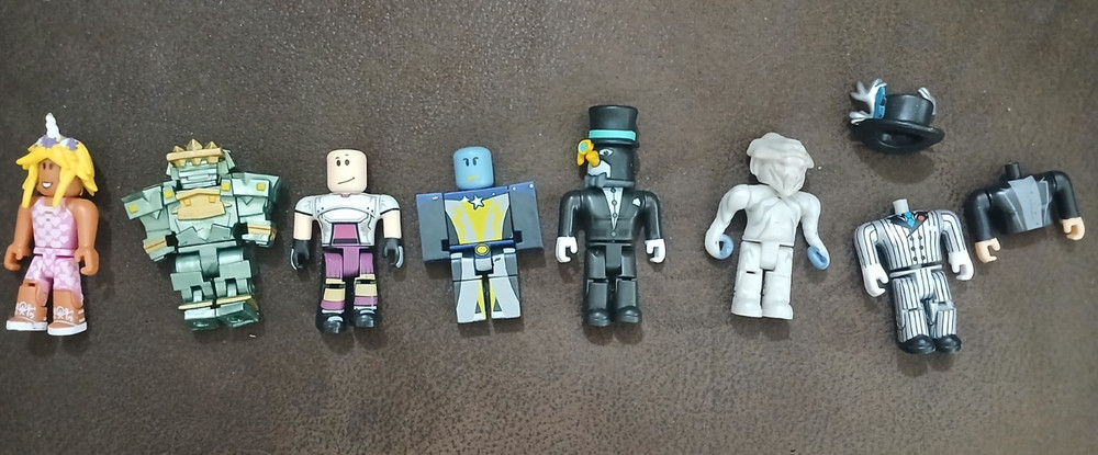 R0BL0X Toys Action Series Lot Of Figures