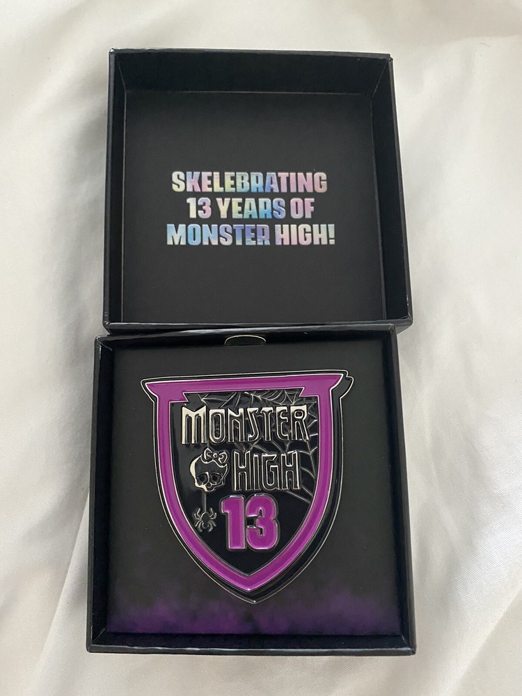 2023 SAN DIEGO COMIC CON MONSTER HIGH 13TH ANNIVERSARY PIN MATTEL NEW IN BOX