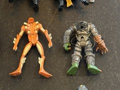 Action Figure Lot of 18 ( G.I.Joe, Batman, Pirates of the Carib, Space Quest +)