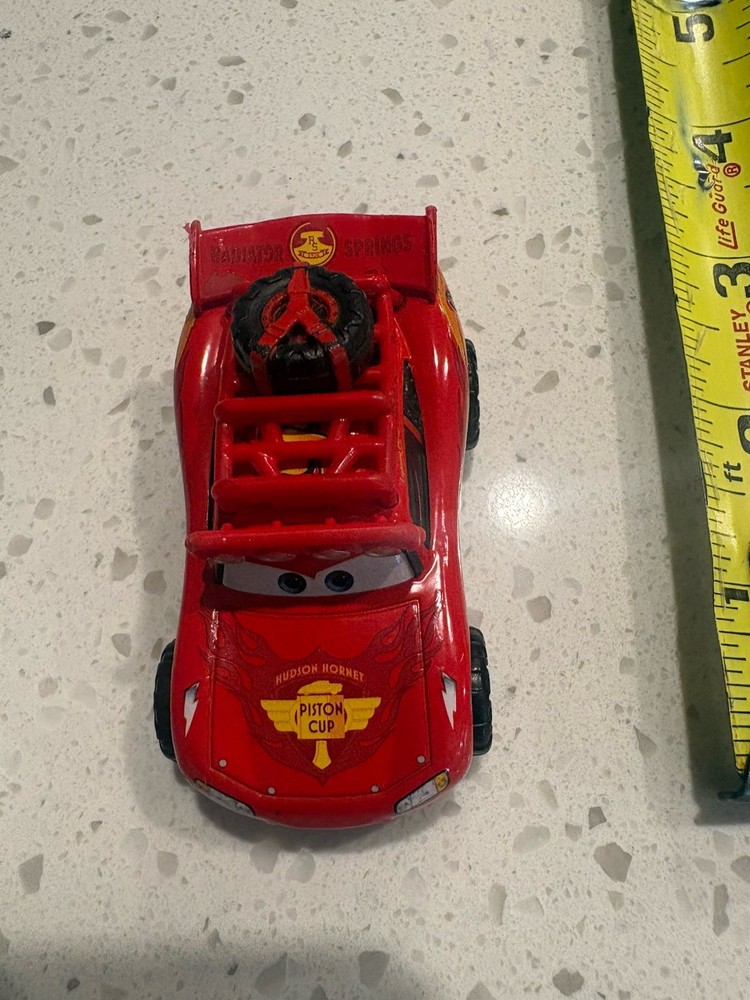 Disney Pixar Cars Radiator Springs 500 Off-Road Lightning McQueen Diecast Car