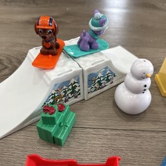 Paw Patrol Christmas Winter Playset 2″ Figures – Advent Calendar 24 Pc Complete